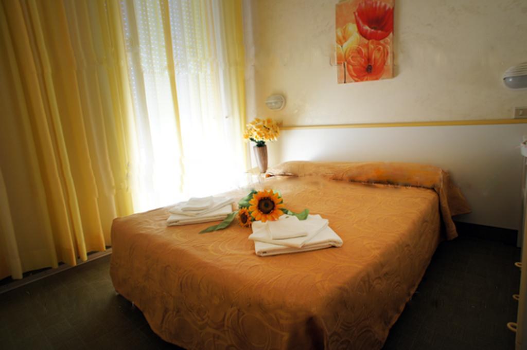 Hotel Brenta Viserbella di Rimini Exterior photo