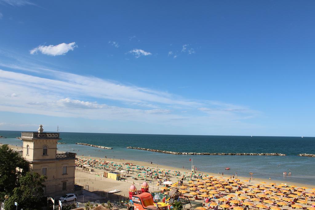 Hotel Brenta Viserbella di Rimini Exterior photo